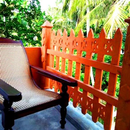 Parei Beach Inn Тангалла Экстерьер фото