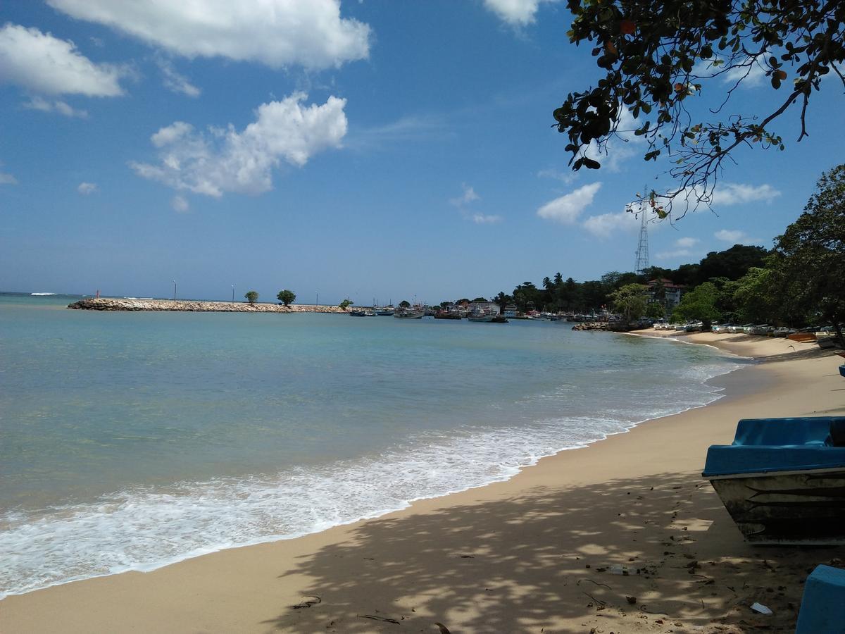 Parei Beach Inn Тангалла Экстерьер фото