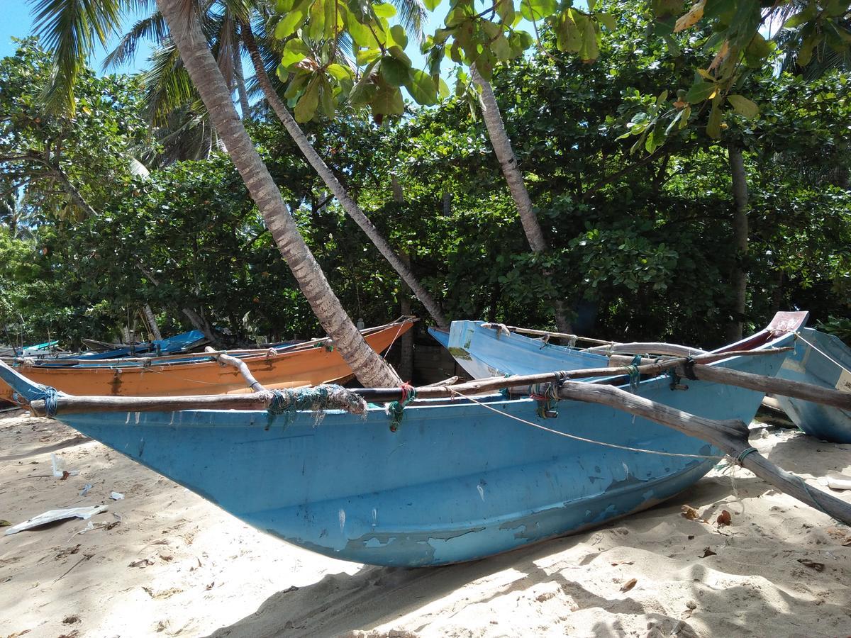 Parei Beach Inn Тангалла Экстерьер фото