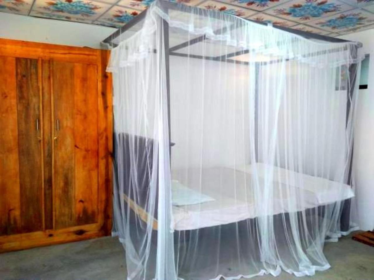 Parei Beach Inn Тангалла Экстерьер фото